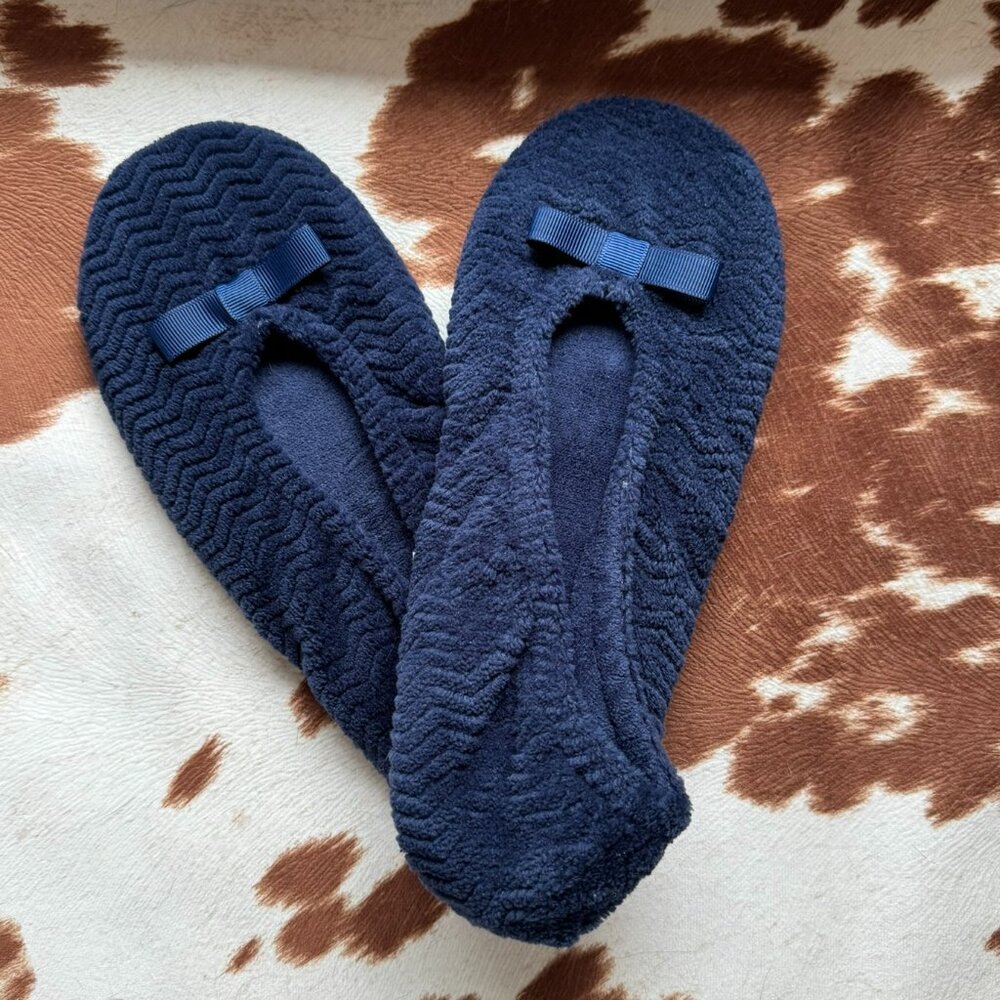 Isotoner Slippers: New
